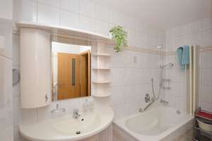 Property thumbnail 12