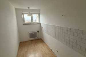 Großzügige 2 -Zimmer-Wohnung mit Balkon in München-Altperlach – München – Vorschaubild 4