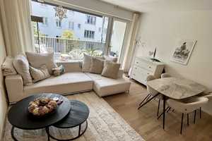 Schwabinger Traum – Helle, ruhige 2-Zimmer-Wohnung mit Sonnenbalkon – München – Vorschaubild 1