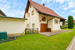 Preiswertes Einfamilienhaus in zentraler Lage von Rickenbach-Hottingen zu verkaufen – Die vollständige Adresse der Immobilie erhältst du vom Anbieter., 79736 Rickenbach – Vorschaubild 14
