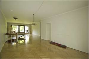 Zwangsversteigerung 23.06.2026 -- Maisonette ca. 170 m² | Düsseltal | Schwimmbad · Loggia · TG – Sybelstraße 26a, 40239 Düsseltal, Düsseldorf – Vorschaubild 11