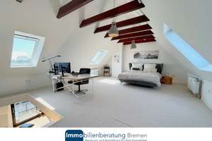 Moderne, klimatisierte Maisonettewohnung im Loftcharakter mit Balkon und Garage