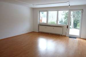 Schöne 2-Zimmerwohnung mit Sonnenterrasse und herrlichem Ausblick in den großen parkähnlichen Garten – Die vollständige Adresse der Immobilie erhältst du vom Anbieter., 12247 Lankwitz, Berlin – Vorschaubild 3