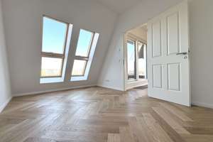 Provisionsfrei...SCHÖNE, SEHR HELLE DACHGESCHOSS-WHG. M. 2 x TERRASSEN WEITBLICK, LIFT-BARRIEREFREI – Die vollständige Adresse der Immobilie erhältst du vom Anbieter., 10405 Prenzlauer Berg, Berlin – Vorschaubild 4