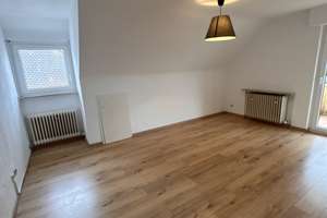 Helle 4-Zimmer DG-Wohnung mit Balkon im Zentrum von Heilbronn inkl. Hobbyraum mit  WC – Die vollständige Adresse der Immobilie erhältst du vom Anbieter., 74080 Böckingen, Heilbronn – Vorschaubild 6