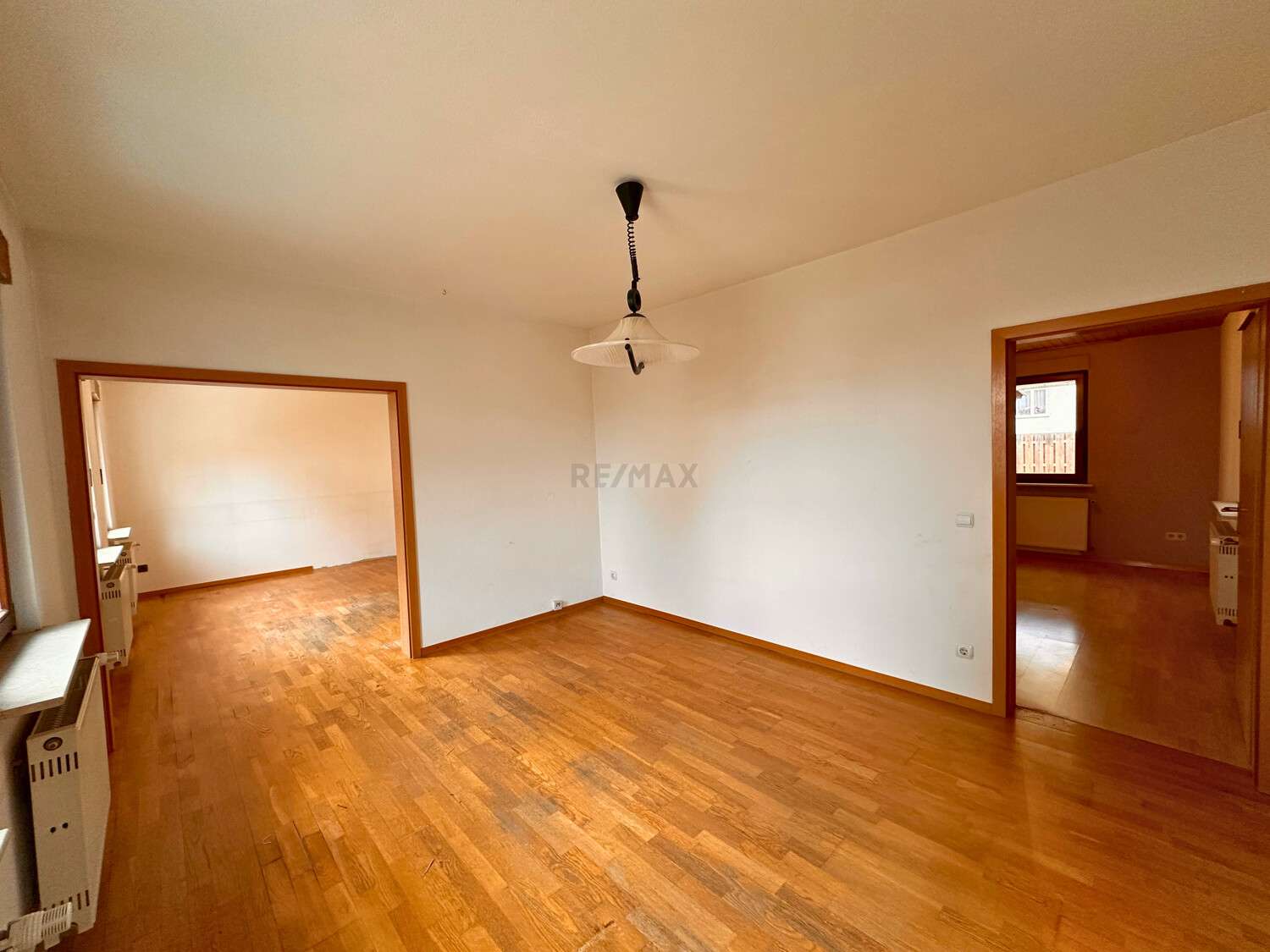 Immobilie in Rechberghausen - Einfamilienhaus mit 6,5 Zimmer und hochwertiger Nutzfläche!
Familienfreundlich und ausbaufähig! - Bild 2