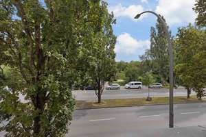 Modernisierter Altbaucharme mit Parkblick - renovierte, großzügige 2-Zimmer Wohnung – Manteuffelstrasse 9, 12103 Tempelhof, Berlin – Vorschaubild 10