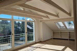 Großzügige 3-Zimmer-Dachgeschosswohnung mit Kaminofen, Gartenmitnutzung und Carport – 17424 Heringsdorf – Vorschaubild 2