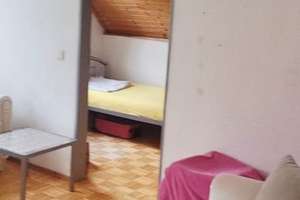 Gemütliche Dachgeschosswohnung für eine oder 2 Personen im Zentrum von Feuerbach – Die vollständige Adresse der Immobilie erhältst du vom Anbieter., 70469 Feuerbach-Mitte, Stuttgart – Vorschaubild 9