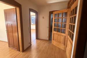 Moderne 3-Zimmer Wohnung mit 2 Balkonen, Garage & toller Aussicht