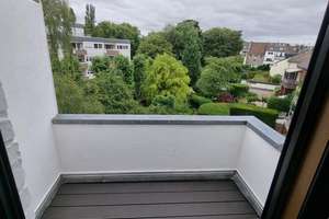 Modernisierte 2-Zimmer-Dachgeschosswohnung mit Balkon in Krefeld (mit Klimaanlage) – Schillerplatz 6, 47799 Cracau, Krefeld – Vorschaubild 10