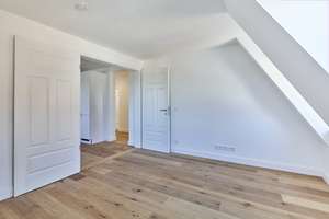 Modernes Wohnen im Dachgeschoss + EBK und Fußbodenh. – Die vollständige Adresse der Immobilie erhältst du vom Anbieter., 70188 Ostheim, Stuttgart – Vorschaubild 12