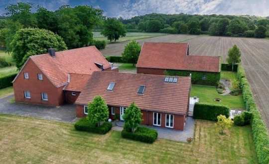 Gepflegtes, ländliches Anwesen in Coesfeld mit Stallgebäude, Scheune und Garagen 