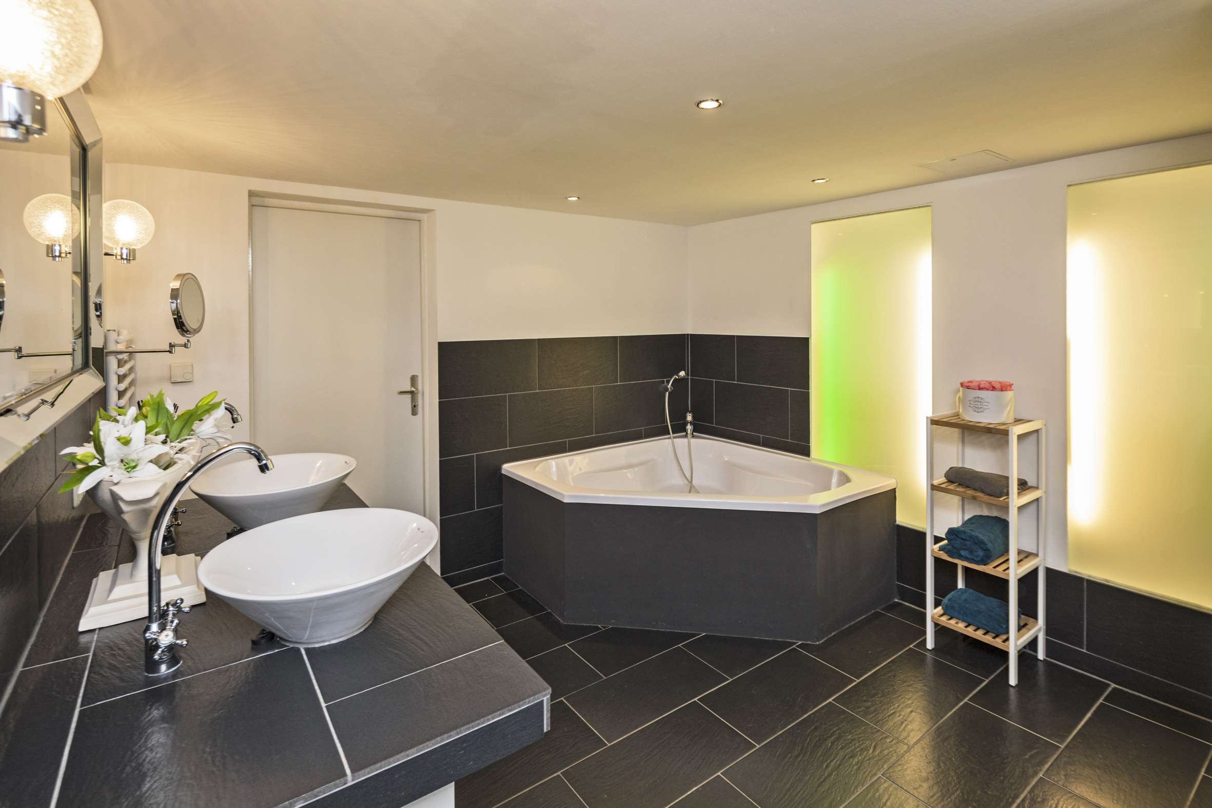 Immobilie in Heidenau - Einzigartige Ferienwohnung mit Loftcharakter am Tor zur Sächsischen Schweiz - Bild 0