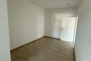 Erdgeschoss - Terrassenwohnung mit Hauscharakter -  große Terrasse & barrierearmer Eingang – Bruchhöfe 25, 47829 Gartenstadt, Krefeld – Vorschaubild 12