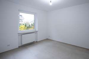 250m² Wohnen und Hobby auf 2 Etagen. NEU SANIERT. Sauna, Whirlpool, Kamin, Wintergarten, Dopp.Garage – Am Sündnerkamp 21, 30629 Misburg-Nord, Hannover – Vorschaubild 15