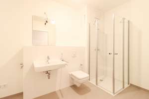 Großzügige 2-Zimmer-Wohnung mit Balkon – stilvolles Ambiente und lichtdurchflutete Räume – Meta-Gadesmann-Str. 24, 60326 Gallus, Frankfurt am Main – Vorschaubild 7