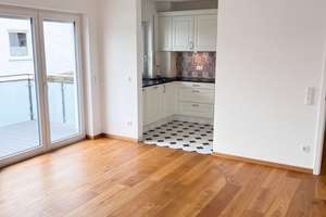 Traumhafte 3 ,5 Zimmer Wohnung - in kleiner Anlage! - Wallbox am Parkplatz – Perusastraße 30, 85296 Rohrbach – Vorschaubild 3