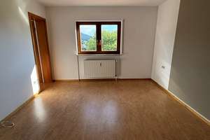 4-Zimmer-Dachgeschoss-Wohnung mit herrlichem Ausblick in Zell a. H./Unterharmersbach – Die vollständige Adresse der Immobilie erhältst du vom Anbieter., 77736 Zell am Harmersbach – Vorschaubild 6
