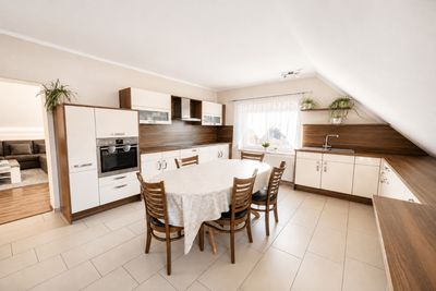 Großzügiges Wohndomizil in Sereetz: 260 m² Wohnfläche, Kamin & Sauna auf 705 m² Grund