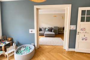 Stilvoller Familienaltbau | 117 m² | Garage | Loggia | Blick ins Grüne | Tarpenbek – Die vollständige Adresse der Immobilie erhältst du vom Anbieter., 22453 Groß Borstel, Hamburg – Vorschaubild 5