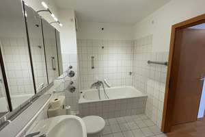 72 m² 3-Zimmer-ETW mit guter Bausubstanz und Energieeffizienz und eigenem Stellplatz in Kiel-Wellsee – Goerdelerring 10, 24145 Wellsee, Kiel – Vorschaubild 6