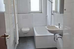 BILK - UNINÄHE - 2 Zimmer +  grosse WOHNKÜCHE – Düsseldorf – Vorschaubild 1