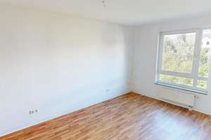 Geräumige 2-Raum-Balkonwohnung per Aufzug erreichbar – Reichsstr. 49, 9112 Kaßberg, Chemnitz – Vorschaubild 2