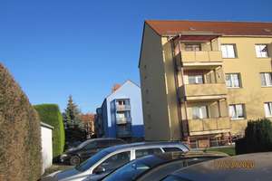 gepflegte 3-Zimmerwohnung mit Balkon, EBK und Stellplatz in Nienburg (Saale) – Richardstr. 30, 6429 Nienburg (Saale) – Vorschaubild 2