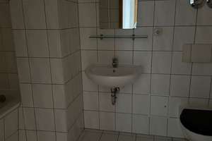 * Vermietete und große 2-Zimmer mit neuem Laminat, Wanne und Balkon zum Toppreis! * – Die vollständige Adresse der Immobilie erhältst du vom Anbieter., 9113 Schloßchemnitz, Chemnitz – Vorschaubild 11