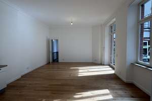 Frisch renovierte 5-Zimmerwohnung mit Küche und Balkonen – Adelheidstr. 54, 65185 Mitte, Wiesbaden – Vorschaubild 5
