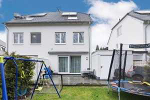Neuwertige familienfreundliche Doppelhaushälfte (BJ 2014) mit Garage in Sackgasse – Leverkusen – Vorschaubild 1