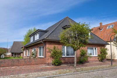 Solides Mehrfamilienhaus mit vier vermieteten Wohneinheiten in Lunden