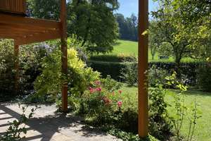 Ruhige Toplage - Individuelle Villa mit Einliegerwohnung und traumhaften Garten – Von-Scheffel-Straße 4, 83209 Prien am Chiemsee – Vorschaubild 2