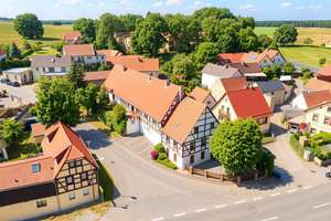 Seltenes Fachwerkhaus bei Radeburg, viel Platz zur Eigennutzung + 3 Wohnungen (voll vermietet) – Die vollständige Adresse der Immobilie erhältst du vom Anbieter., 1561 Ebersbach – Vorschaubild 2