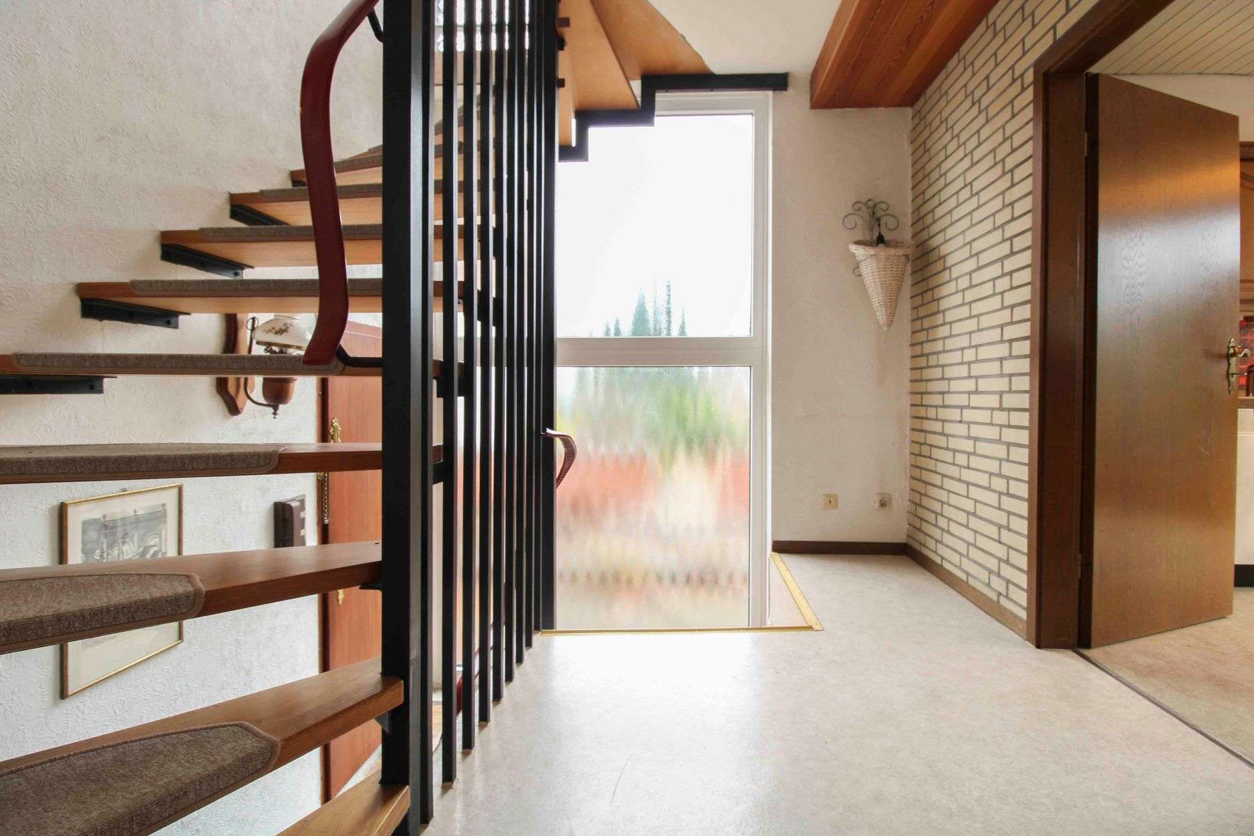 Familienleben am Speckenbütteler Park – großzügiges Zuhause mit Einliegerwohnung, Bremerhaven – Bild 2