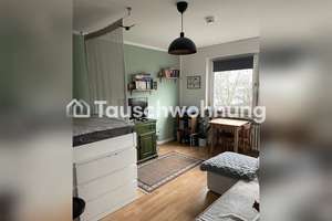 Tauschwohnung: 2 Wohnungen zum Tausch (1 ZKB + 3ZKB) gg 4-Zi-Wohnung+Balkon