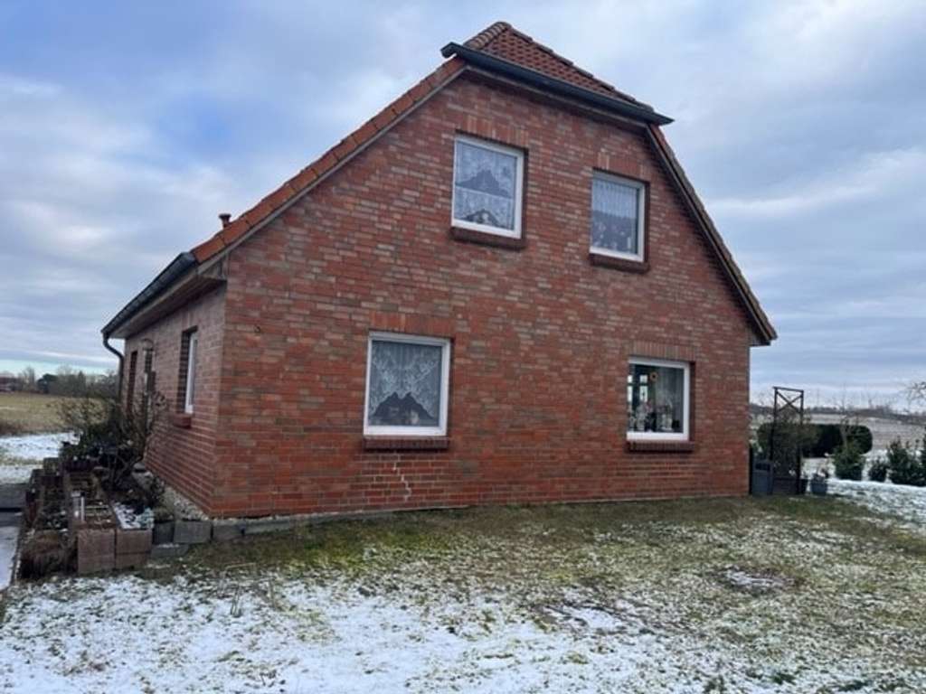 Immobilie in Gülzow-Prüzen - Wohnerlebnis im charmanten Einfamilienhaus nahe Güstrow   - Bild 1