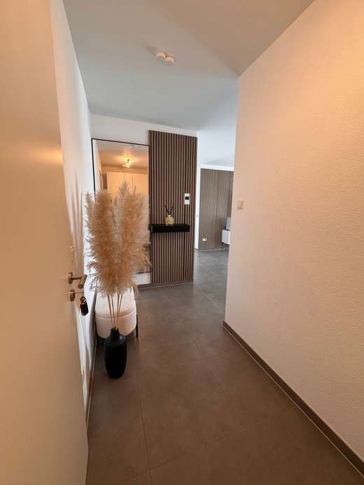 Moderne 3-Zimmer-Wohnung mit großem Balkon, Tageslichtbad und Stellplätzen in Nentershausen