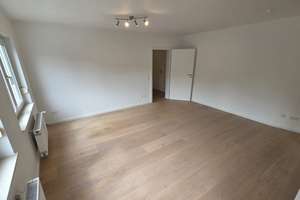 Helle 65 m² Wohnung mit Penthouse Charakter   – frisch renoviert, neue Einbauküche, Top Lage  – Die vollständige Adresse der Immobilie erhältst du vom Anbieter., 38440 Stadtmitte (Ortsteil), Wolfsburg – Vorschaubild 4