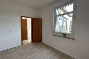 Frisch modernisierte 2,5-Zimmer-Wohnung mit großzügigem Grundriss in Bremerhaven-Wulsdorf – Grodenstraße 6, 27572 Fischereihafen, Bremerhaven – Vorschaubild 14