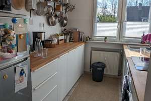 Dachgeschosswohnung mit dreieinhalb Zimmern und Balkon in Bochum – Diemelstraße 16 a, 44807 Kornharpen/Voede-Abzweig, Bochum – Vorschaubild 2