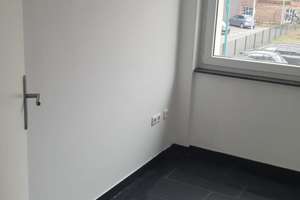 Perfekt für die Familie: Modernisierte 4-Zimmer Wohnung – Universitätsstr. 40, 47051 Altstadt, Duisburg – Vorschaubild 4