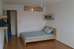 Möblierte 1 Zimmer Wohnung in Schwabing beim Nordbad mit sep. Küche – Schleißheimer Str. 126, 80333 Neuschwabing, München – Vorschaubild 3