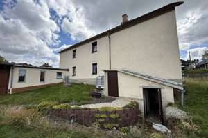 Zweifamilienhaus mit großem Grundstück und Panoramablick – Die vollständige Adresse der Immobilie erhältst du vom Anbieter., 8626 Adorf/Vogtland – Vorschaubild 4