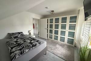 CYRIL HEYNE REAL ESTATE präsentiert: Modern-sanierte 2-Zi-DG-Wohnung mit Balkon und EBK  & Hobbyraum – Die vollständige Adresse der Immobilie erhältst du vom Anbieter., 70378 Hofen, Stuttgart – Vorschaubild 12