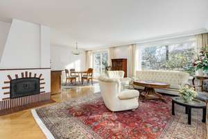 Icking: Stilvolle Villa in ruhiger Wohnlage mit weitläufigem Garten – Die vollständige Adresse der Immobilie erhältst du vom Anbieter., 82057 Icking – Vorschaubild 5