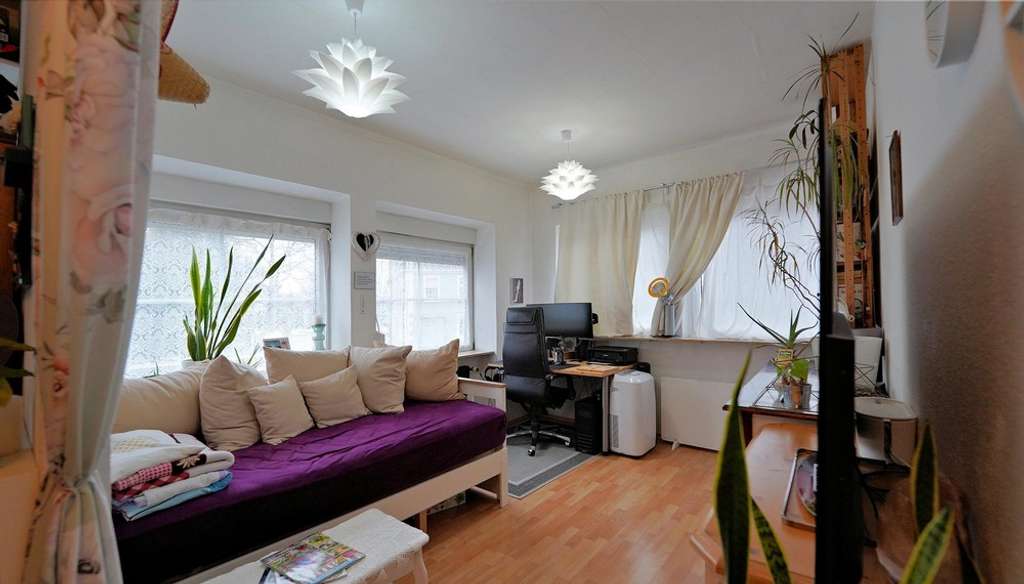 Immobilie in Bad Rappenau - Kapitalanlage: MFH mit 5 Einheiten, Stellplätzen und Scheune in Bad Rappenau-Bonfeld! - Bild 2