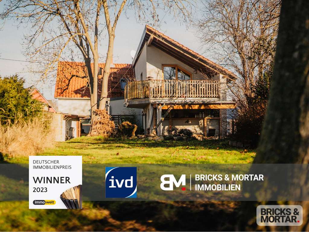 Immobilie in Schkopau - Charmantes Landhaus mit Einliegerwohnung, Studio, Sauna - ein Zuhause mit Charakter - Bild 0