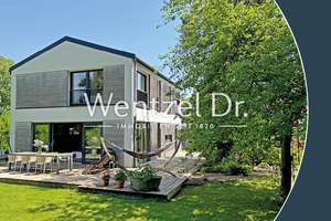 Modernes Architektenhaus auf weitläufigem Grundstück in Hamburg-Lurup zum Kauf - Wentzel Dr. – Die vollständige Adresse der Immobilie erhältst du vom Anbieter., 22547 Lurup, Hamburg – Vorschaubild 1